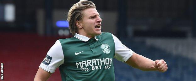 Hibs striker Jason Cummings