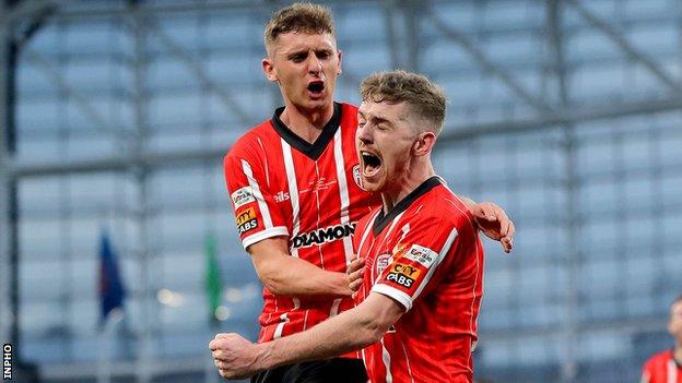 Jamie McGonigle (right) celebrates with Ronan Boyce after putting Derry City ahead