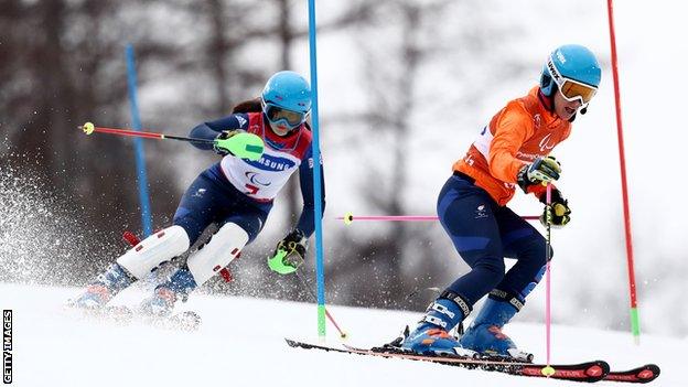 Jen Kehoe (right) guides Menna Fitzpatrick through the Pyeongchang slalom gates on the way to Paralympic gold