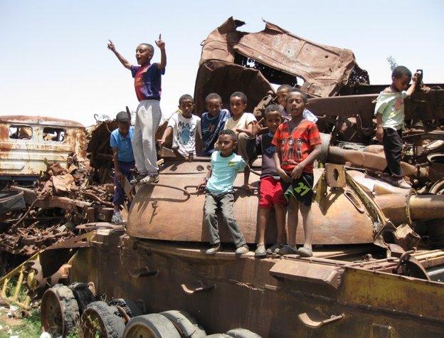 Kids on tank