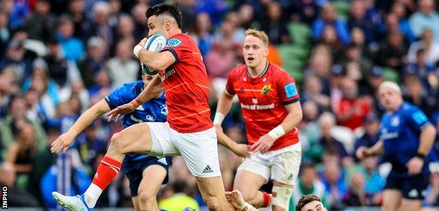 Conor Murray scores Munster's third try