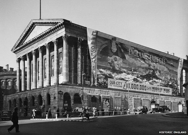 Birmingham Town Hall, Victoria Square, Birmingham 1941. George Bernard Mason (1896-1985), National Building Record.