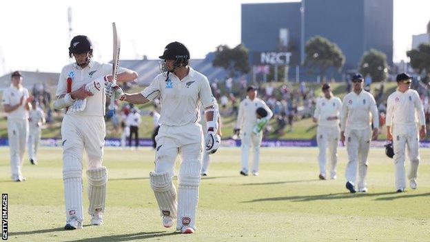 BJ Watling raises bat at the close