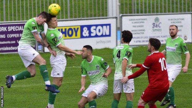 Guernsey FC v Hythe Town