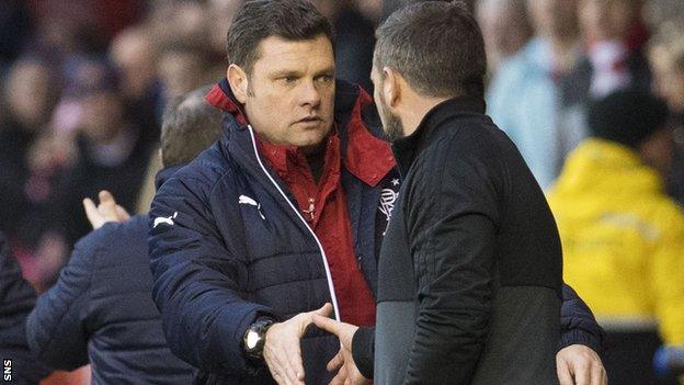 Rangers caretaker Graeme Murty shakes hands with Aberdeen's Derek McInnes at Pittodrie