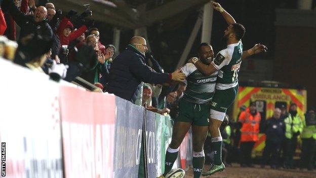 Leicester celebrate beating Munster