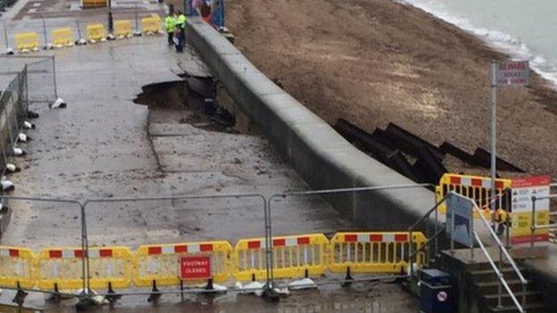 Crack on Portsmouth flood defence wall