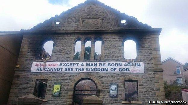 Capel Aberfan after the fire