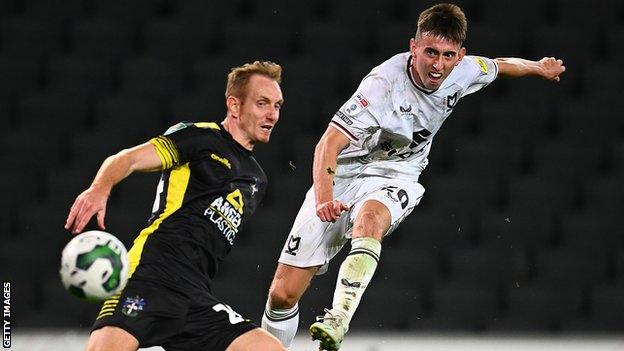 MK Dons v Sutton United