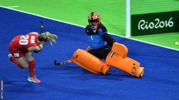 Hollie Pearne-Webb beats Joyce Sombroek for the winning goal in the Olympic final