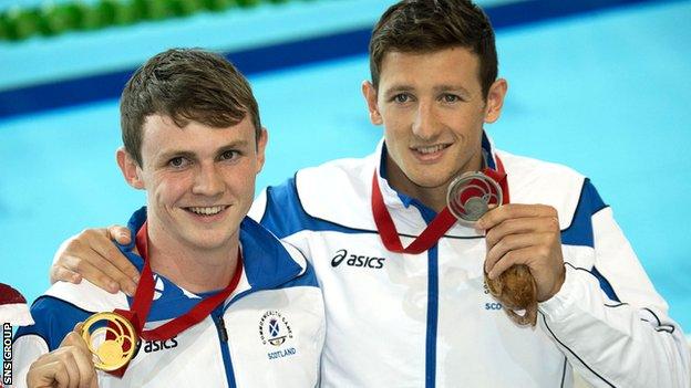 Ross Murdoch and Michael Jamieson (right) show off their Commonwealth Games medals