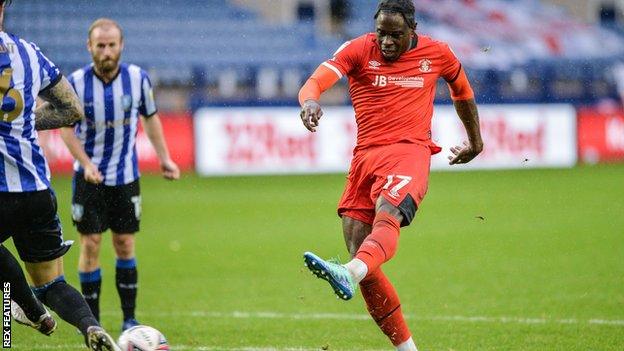 Pelly Ruddock Mpanzu scores the winner for Luton