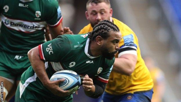 Danny Hobbs-Awoyemi in action for London Irish