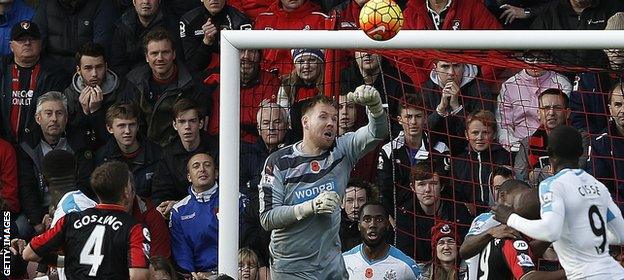 Newcastle goalkeeper Rob Elliot