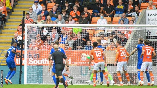 Leandro Bacuna goal