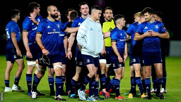 Johnny Sexton with his Leinster team-mates after Friday's opening Pro14 win over Dragons