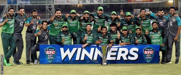 Pakistan with the ODI series tophy