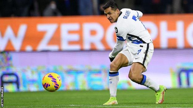 Alexis Sanchez scores against Salernitana on Friday