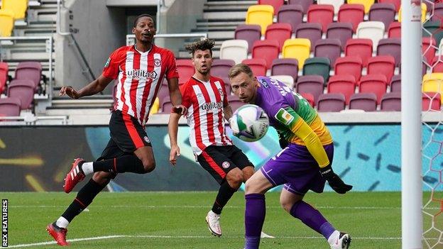 Ethan Pinnock scores for Brentford