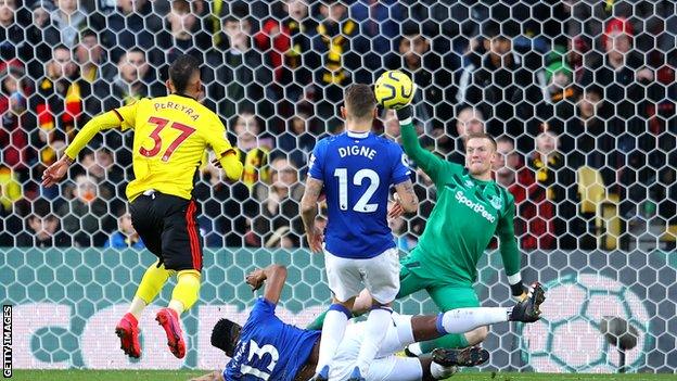 Roberto Pereyra scored his third Premier League goal of the season