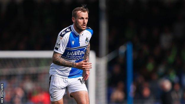 Bristol Rovers defender Nick Anderton