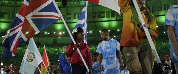 Kadeena Cox carried the GB flag into the stadium