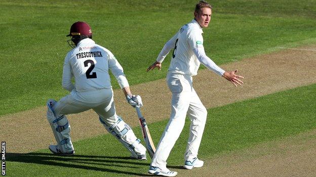 Stuart Broad and Marcus Trescothick