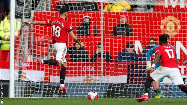 Bruno Fernandes got up to take the penalty himself and put United 1-0 up