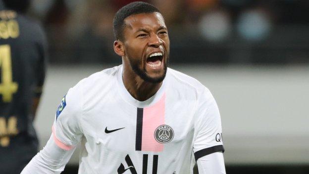 PSG's Georginio Wijnaldum celebrates his late equaliser against Lens