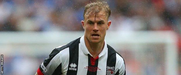 Richard Tait in action for Grimsby Town