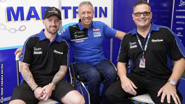 Jack Kennedy (left) will Mar-Train Yamaha Racing's team owner Tim Martin and Yamaha Motor UK's divisional marketing manager Matt Taylerson