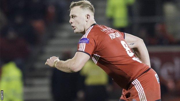 Craig Kopczak in action for Salford