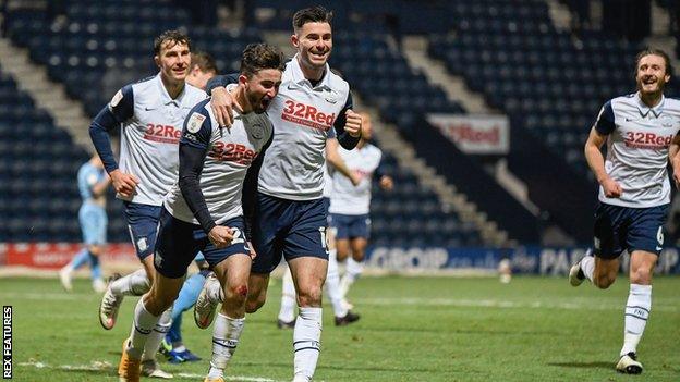 Preston celebrate Sean Maguire's goal