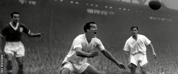 Mel Charles in action for Swansea against Liverpool in 1957