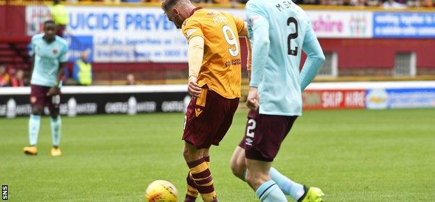 Louis Moult scores Motherwell's second