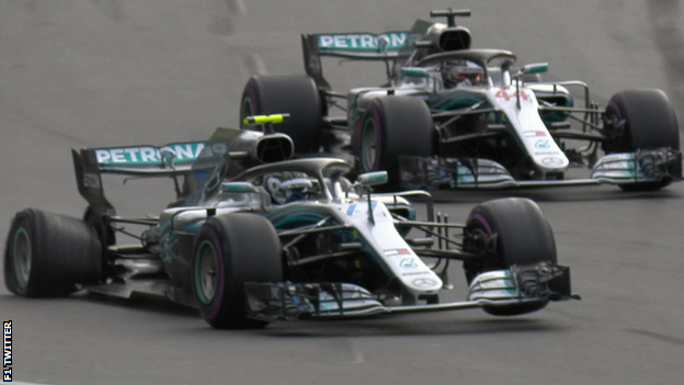 Valtteri Bottas suffers a puncture