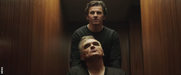 Joey Barton and Morrissey in the Spent the Day in Bed video