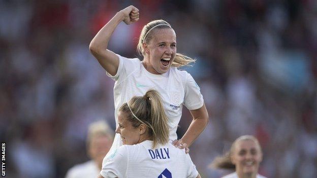 Beth Mead celebrates scoring against Northern Ireland