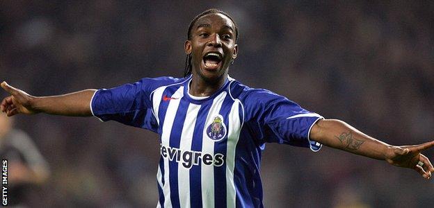 Benni McCarthy in action for Porto