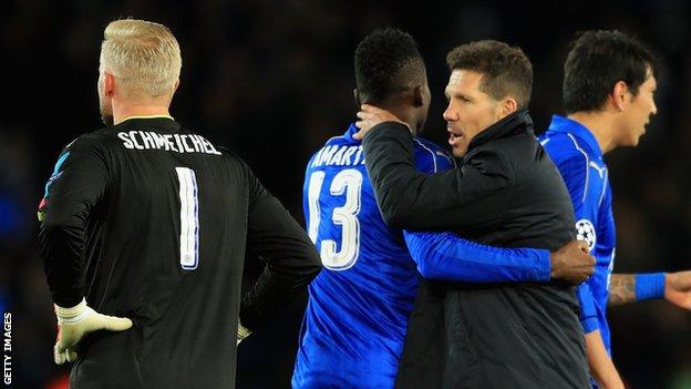 Atletico manager Simeone consoles Jamie Vardy