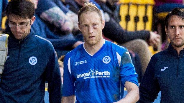 St Johnstone defender Steven Anderson with a bruised cheek