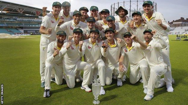 Australia celebrate retaining the Ashes in 2019