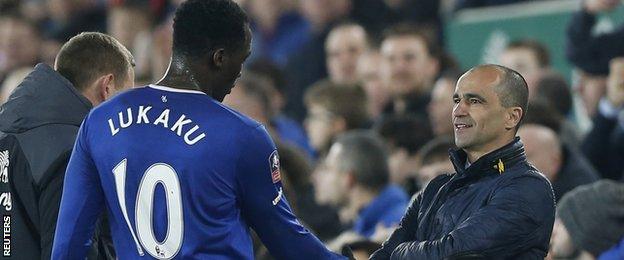 Everton striker Romelu Lukaku (left) with manager Roberto Martinez