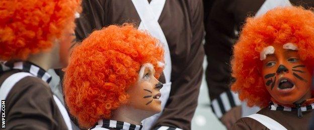 Fans dressed as Oompa-loompas