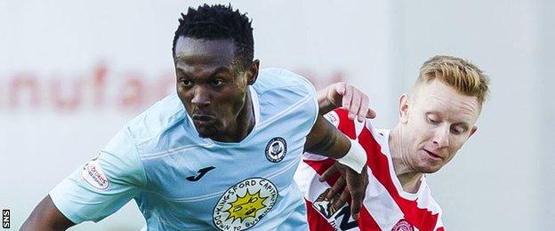 Abdul Osman (left) in action for Partick Thistle