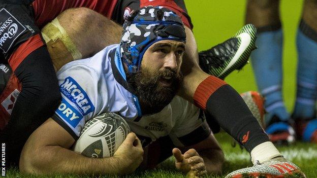 Glasgow's Josh scores against Edinburgh on Boxing Day, 2016