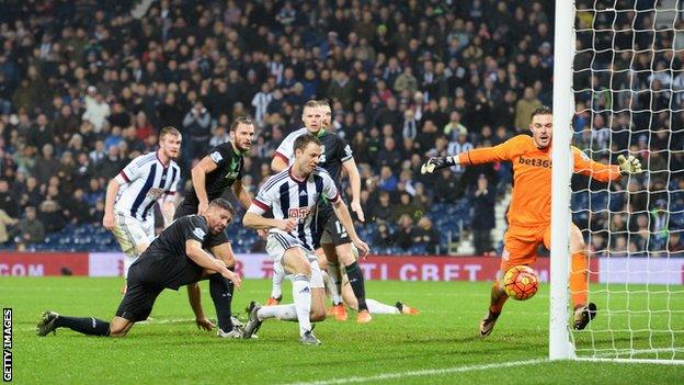 Jonny Evans scores winnerfor West Brom v Stoke