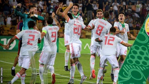 Spain celebrate beating Portugal in the final of the 2019 U19 Euros in Armenia