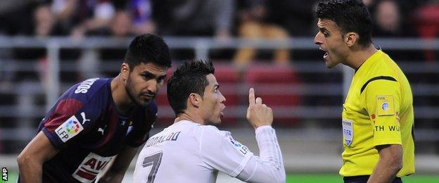 Cristiano Ronaldo shows his frustration