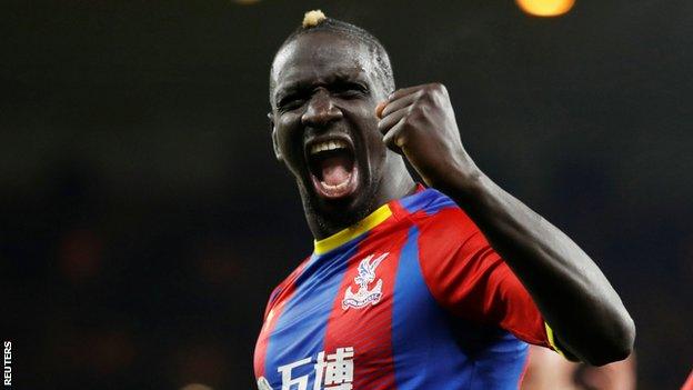 Mamadou Sakho celebrates